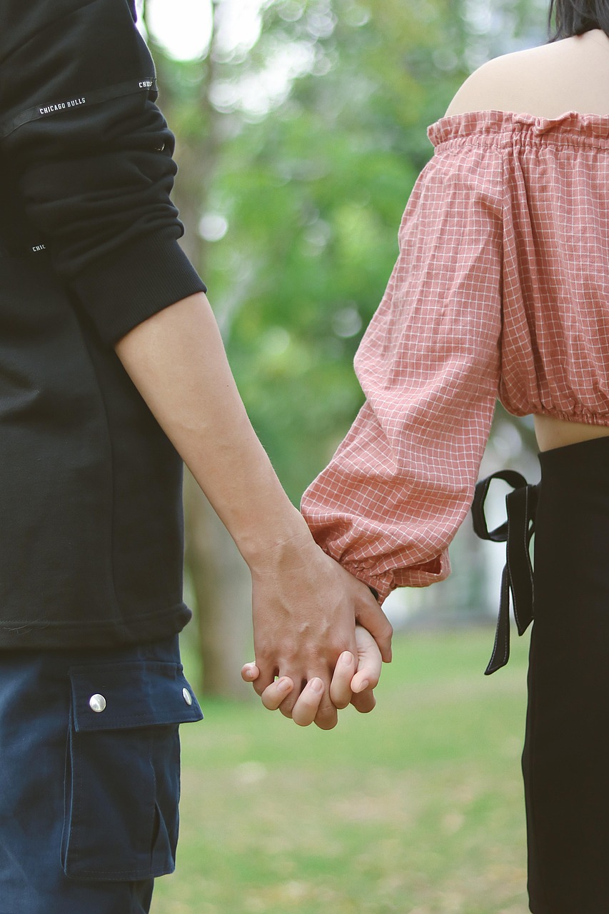 30代が彼女欲しい時に使えるアプリは？